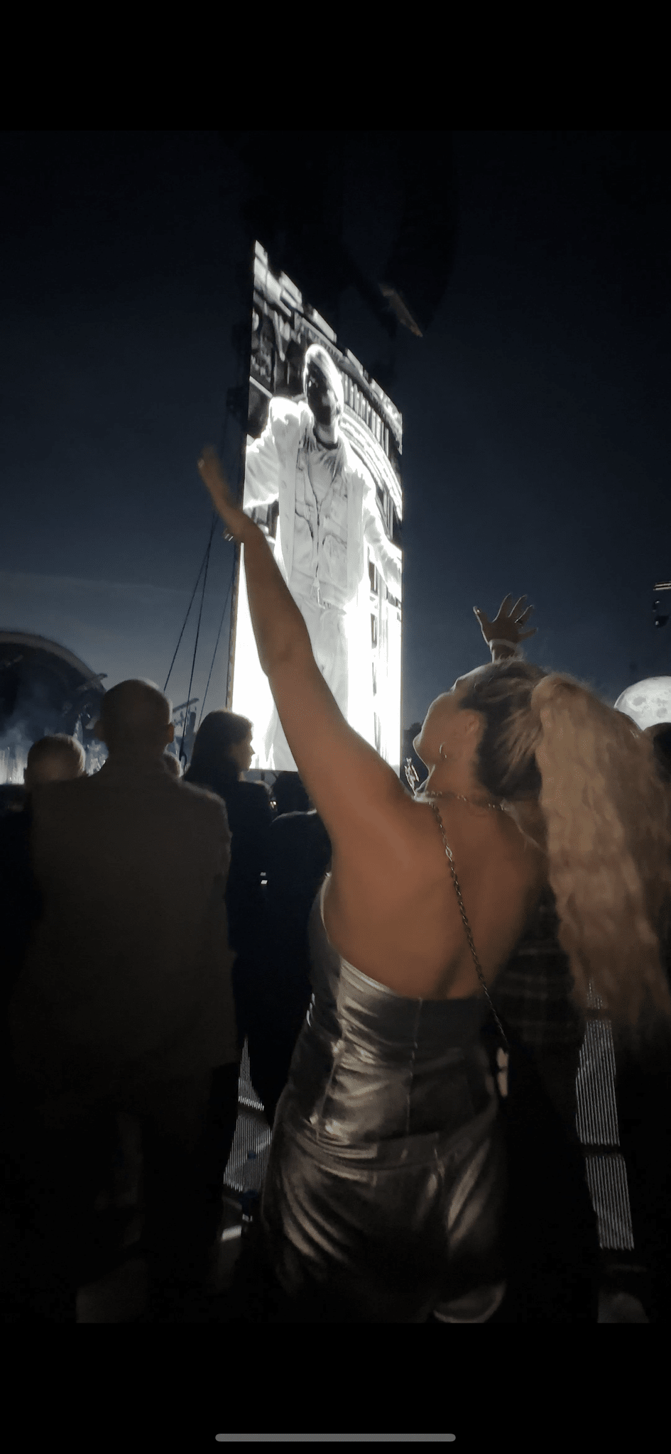 Hanna Martinson Tallinna Lauluväljakul The Weekndi kontserdil
