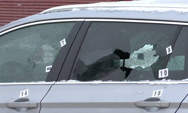 Lauri Läänemetsa autol peksti aknad sisse.