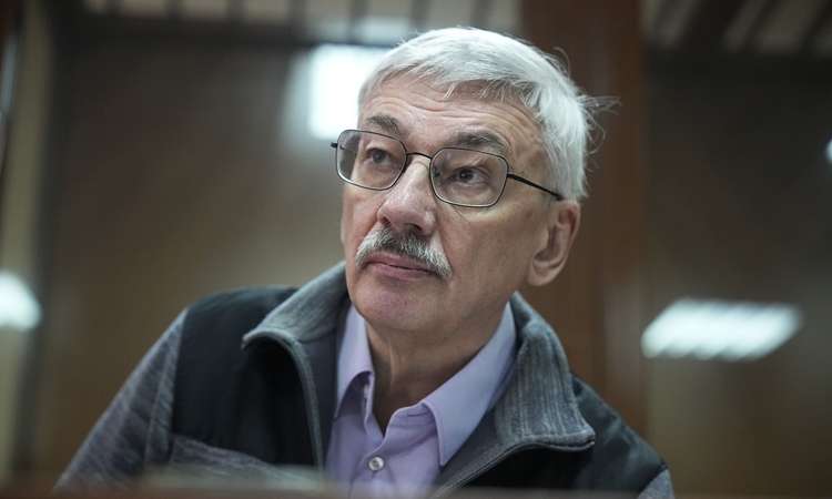 Venemaal algas uus kohtuprotsess inimõiguslase Oleg Orlovi üle
