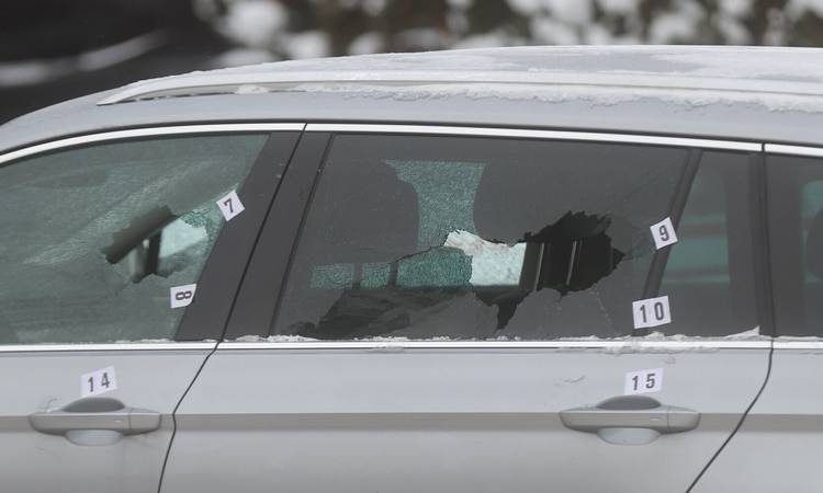 Siseminister Lauri Läänemetsa isikliku auto aknad löödi detsembris puruks.