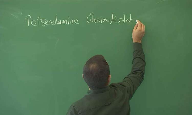 Valitsus andis eesti keelt mitteoskavatele õpetajatele armuaega