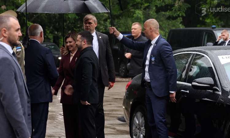TV3 uudised: Zelenskõi:Ukraina positsioonid rindel on tugevad. Venemaa kaotab kuus üle 30 000 sõduri