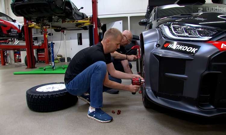 TV3 uudised: rallipaar peab suutma ratast vahetada ülikiiresti
