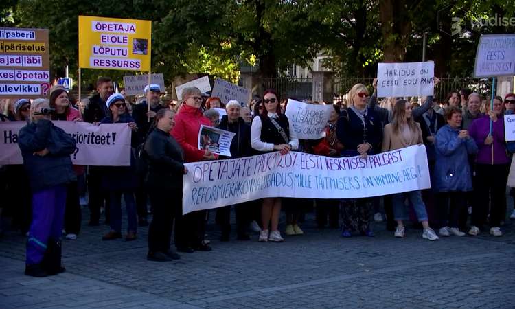 TV3 uudised: õpetajad ja päästjad kogunesid Riigikogu ette suuremat palka nõudma