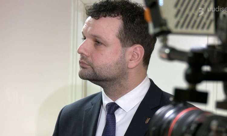 TV3 uudised: üle kolmepromillise joobega autoroolist tabatud Läti poliitik kahetses tehtut