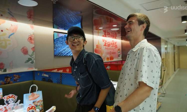 TV3 uudised: robotid, kummalised road ja miljonilinn - Taavi Libe avastab Pekingit