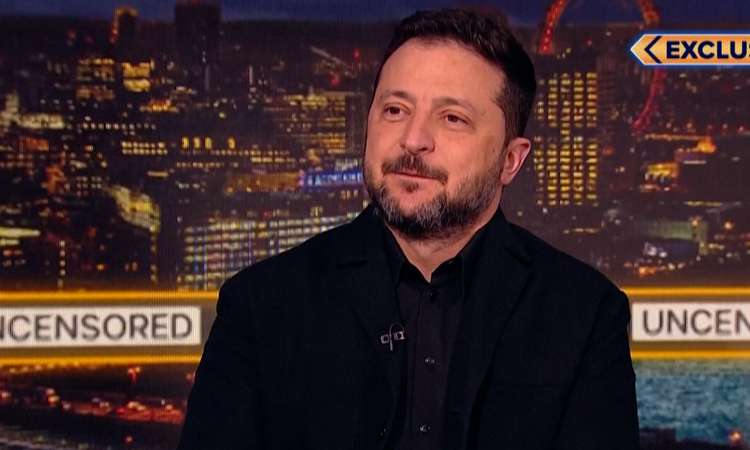 TV3 uudised: Ukraina alustas taas Venemaa naftatehaste ründamist 15.10.2026 Ukraina alustab taas Venemaa naftarafineerimistehaste ründamist, ütles president Volodõmõr Zelenski, kuigi USA president Donald Trump nõudis nende lõpetamist. Zelenski ütles ka visiidil Londonisse, et Trumpi diislidiil Putiniga on reetmine. Reporter: Tarmo Maiberg