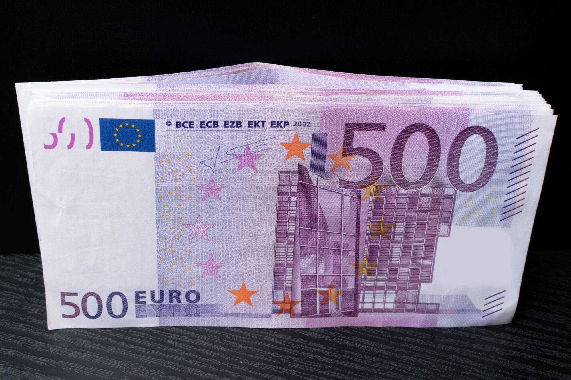 Португальский евро купюры 500. Купюра-магнит 500 евро.