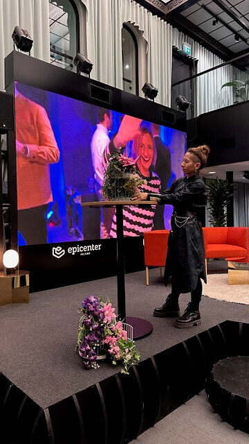 Laura Rüüberg tööhoos