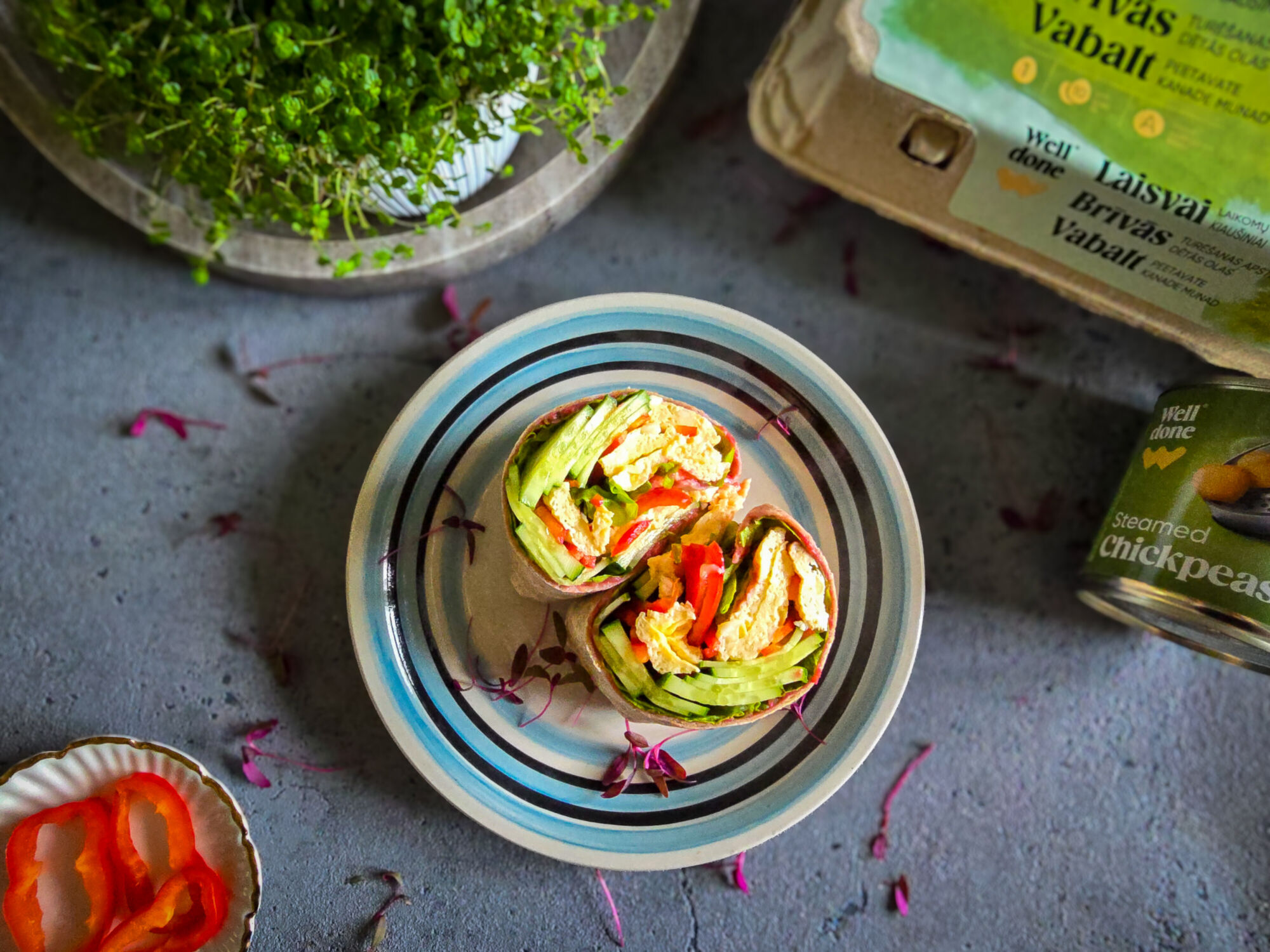 Wrap omleti ja peedihummusega
