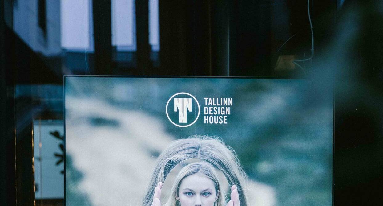Tallinn Design House, Kummardus