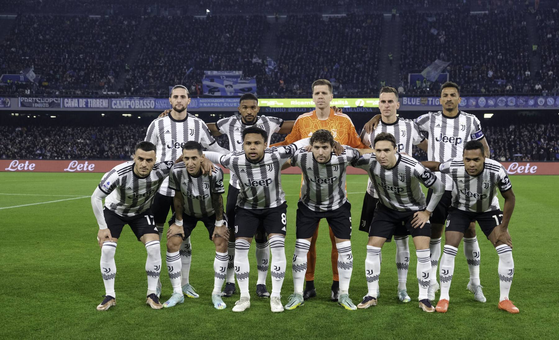 Juventuse meeskond enne kohtumist Napoliga