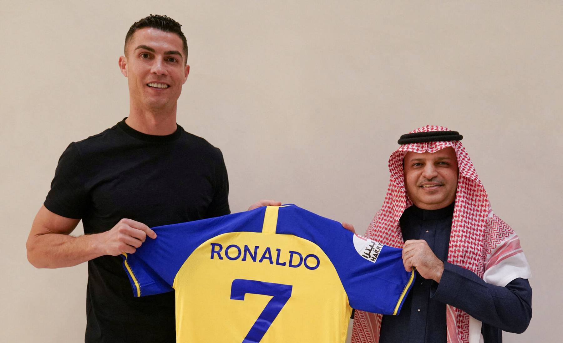 Ronaldo oma uue koduklubi särgiga
