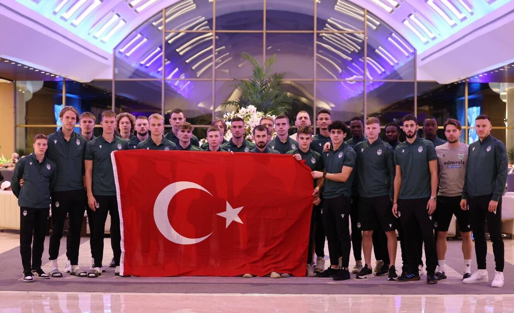 FCI Levadia jalgpalliklubi Türgile toetust avaldamas