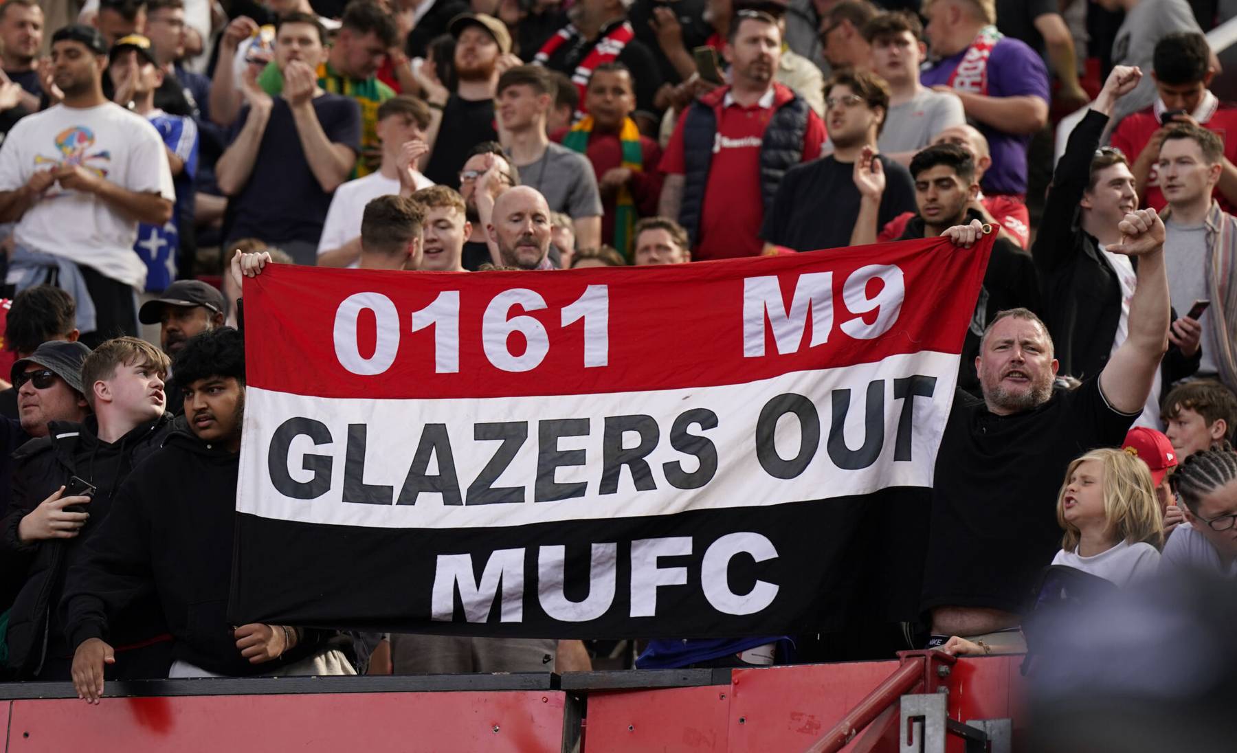 Manchester Unitedi fännid protestisid mitmel korral seniste omanike vastu