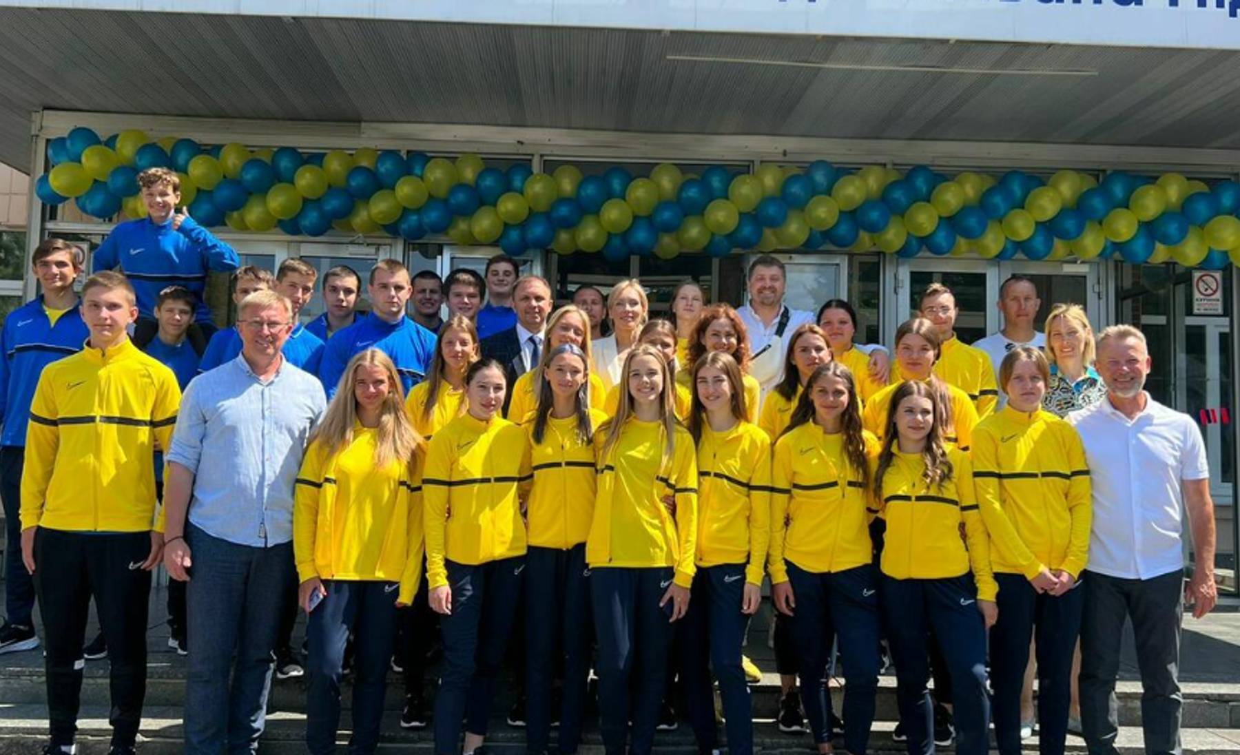 EOK toetab Ukraina spordikoole varustusega.