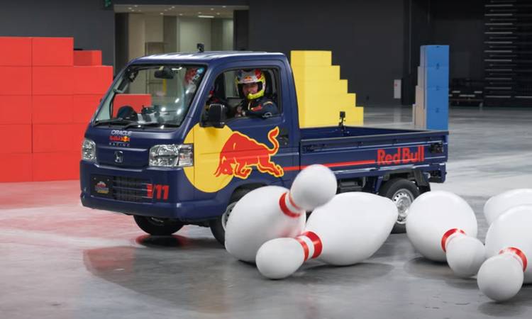 Max Verstappen ja F1 meeskonnakaaslane Sergio Perez osalevad Jaapani Game Show teemalisel võistlusel