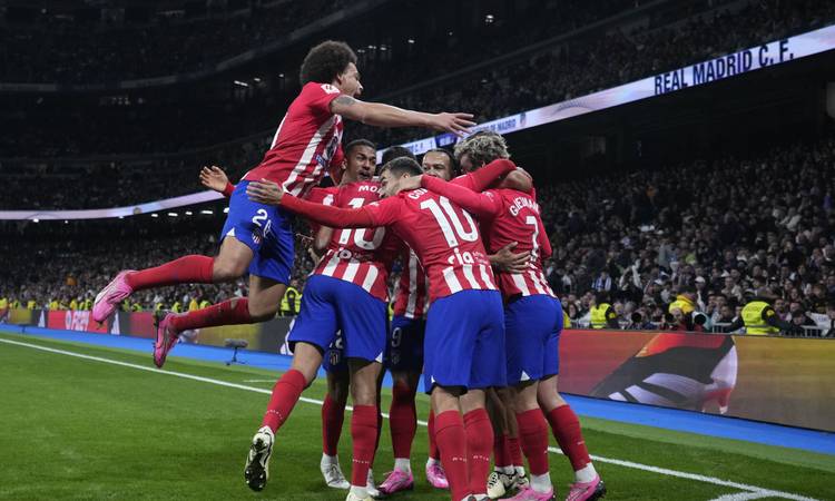 Atletico Madridi mängumehed viigiväravat tähistamas