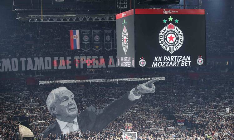 Belgrad Partizani fännid toetamas