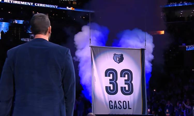 Memphis Grizzliese legendi Marc Gasoli särk tõmmati lae alla